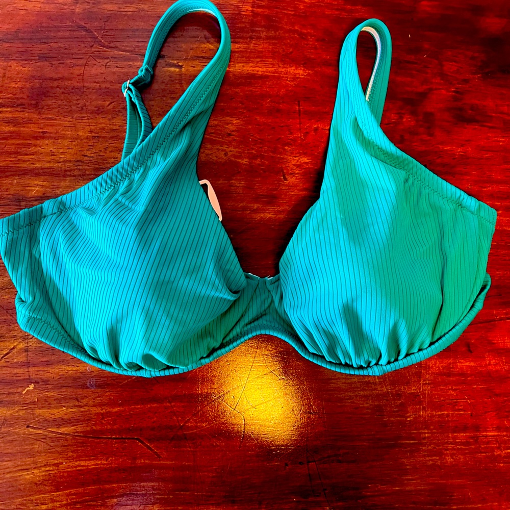 🖤5/$10 Bundle 38D shade & shore bikini top